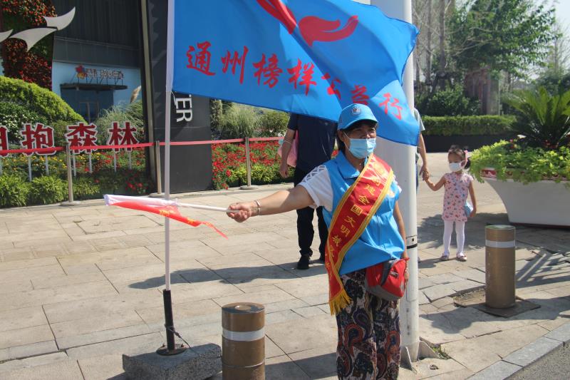 <strong>草逼网com</strong>